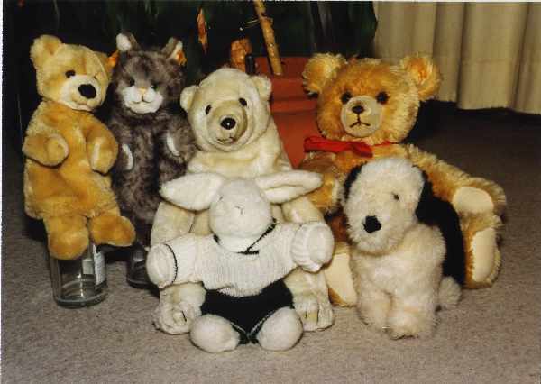  Vollbild Puppen und Stofftiere 